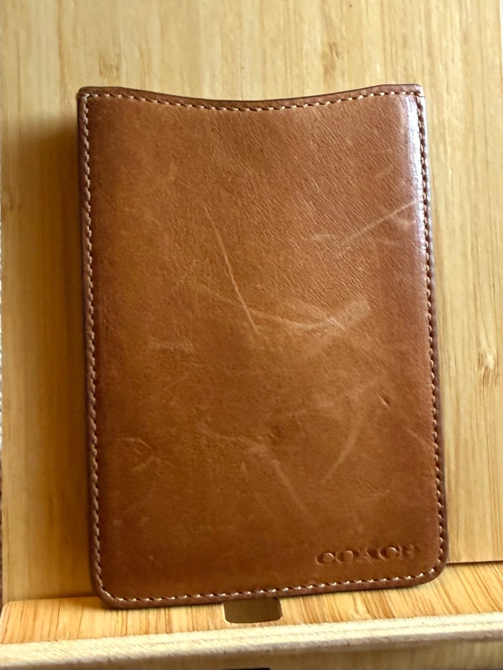 Coach Men's Y2K British Tan Leather Travel Card & Key Holder